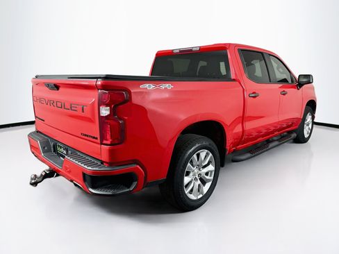 Used 2020 Chevrolet Silverado 1500 Custom w/ Custom Value Package AWD/4WD image 9