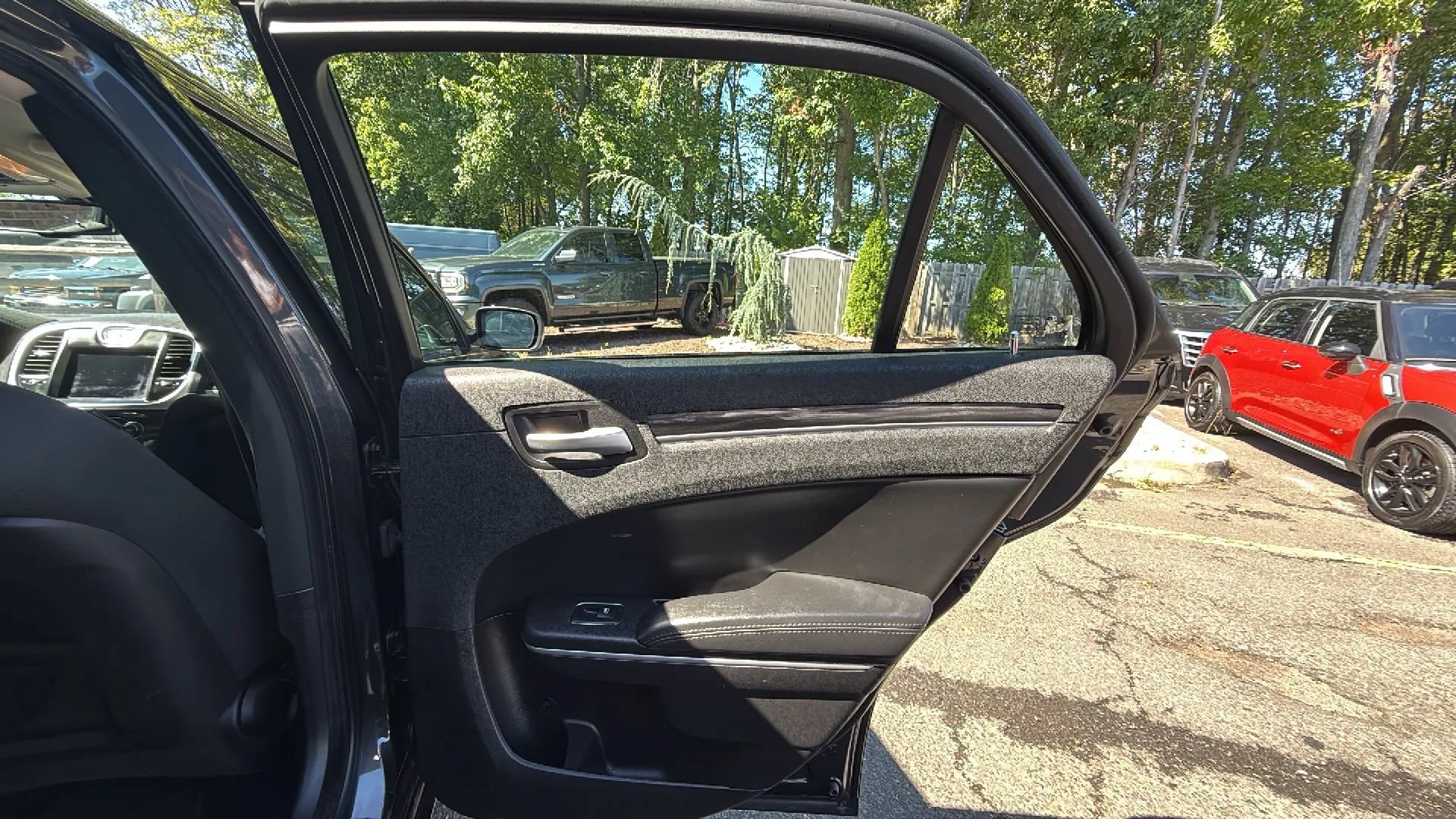 Used 2019 Chrysler 300 Touring w/ Sport Appearance Package RWD image 21
