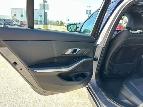 Used 2023 BMW 330i Sedan w/ Driving Assistance Package image 26