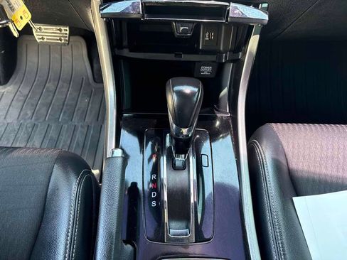 Used 2017 Honda Accord Sport image 24
