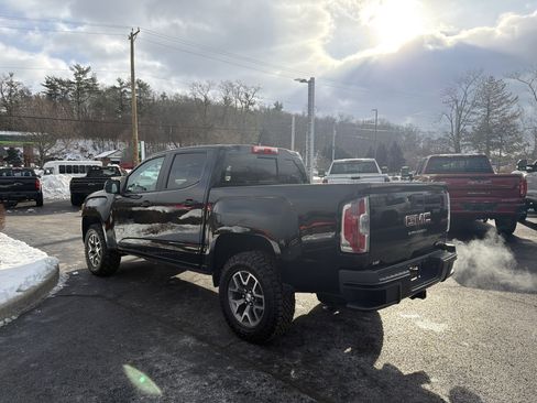 Used 2022 GMC Canyon AT4 w/ Trailering Package image 8