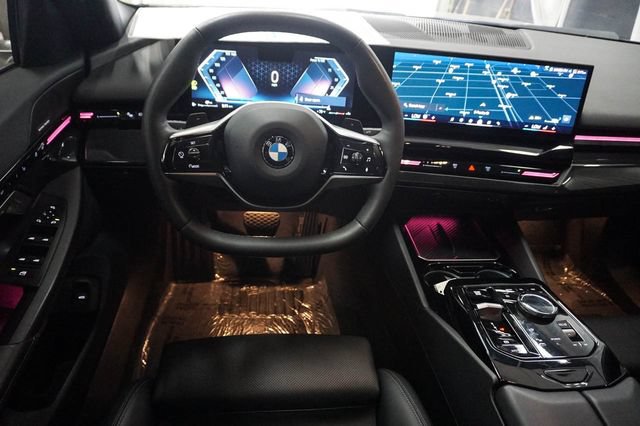 Used 2024 BMW 530i w/ Premium Package RWD image 12