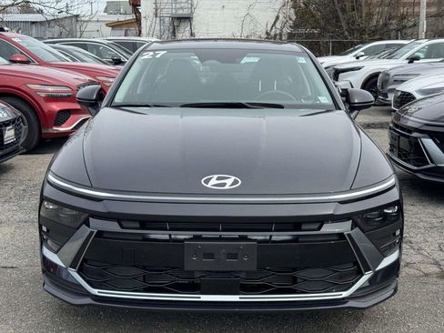 Certified 2025 Hyundai Sonata SE image 2