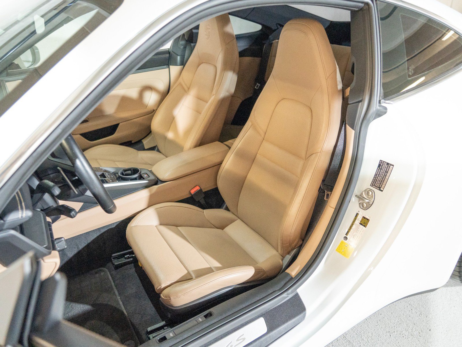 Certified 2022 Porsche 911 Carrera 4S AWD/4WD image 5