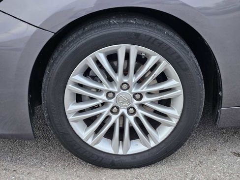 Used 2016 Lexus ES 350 w/ Premium Package w/Wood Trim image 9