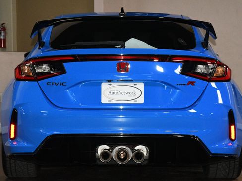 Used 2024 Honda Civic Type R image 2