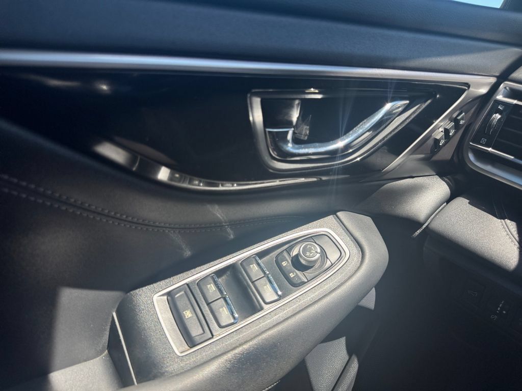 Used 2024 Subaru Outback Limited AWD/4WD image 17
