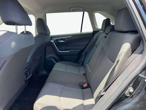 Used 2025 Toyota RAV4 XLE FWD image 11