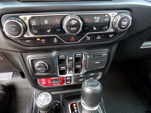 Used 2023 Jeep Wrangler Unlimited Rubicon 392 w/ Dual Top Group image 18