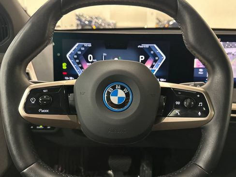 Used 2024 BMW iX xDrive50 AWD/4WD image 28