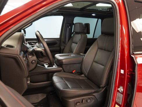 Used 2023 Chevrolet Tahoe RST w/ Luxury Package AWD/4WD image 4
