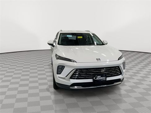 Certified 2025 Buick Envision Preferred image 2