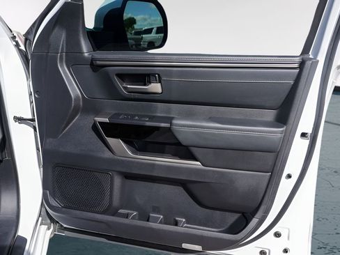 Used 2023 Toyota Tundra Limited w/ Power Package image 32