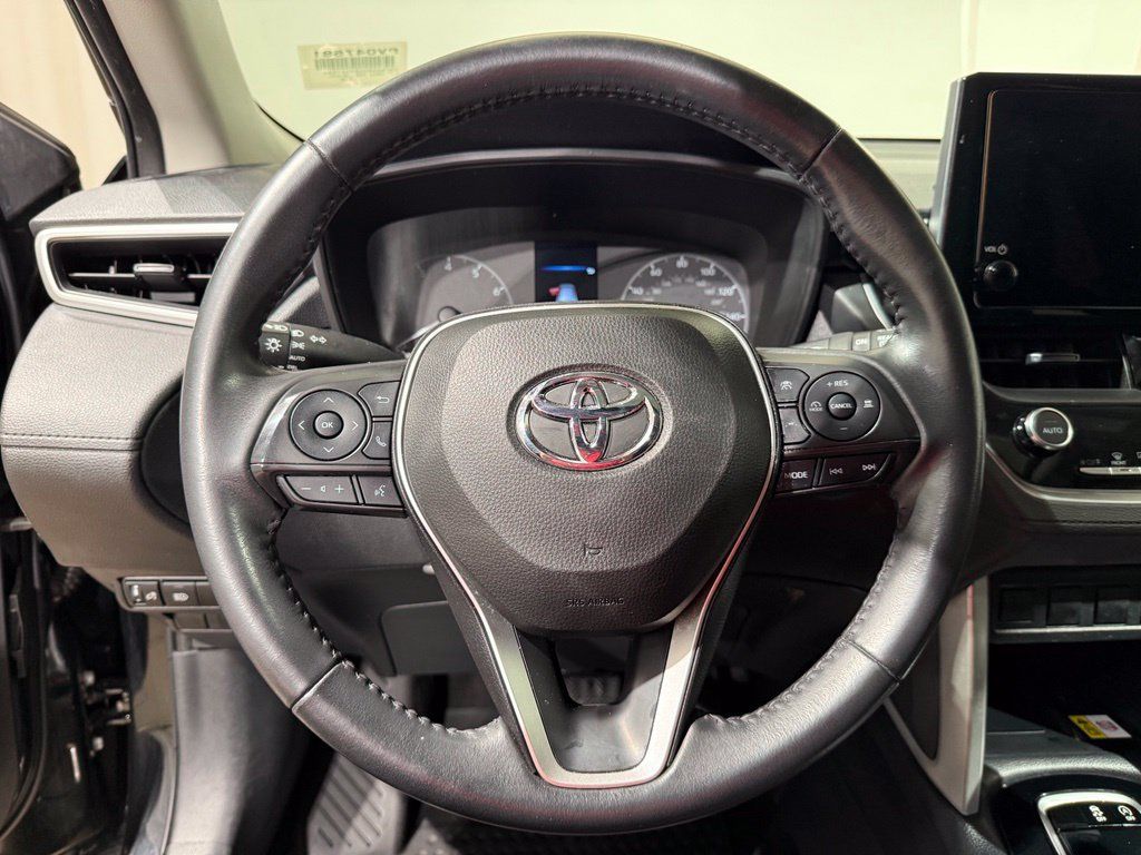 Certified 2023 Toyota Corolla Cross LE w/ Moonroof Package AWD/4WD image 24