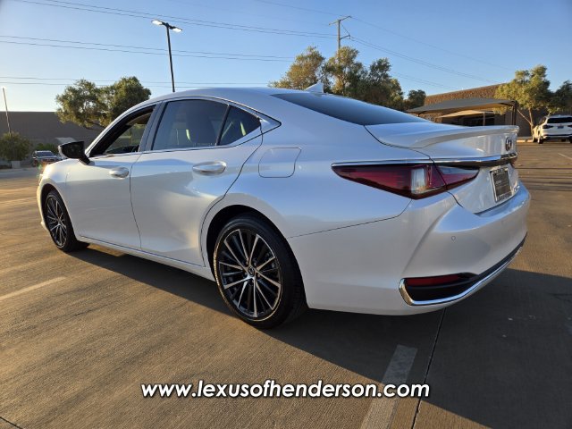 Used 2024 Lexus ES 300h w/ Premium Package FWD image 5