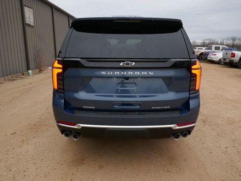 New 2026 Chevrolet Suburban Premier image 5