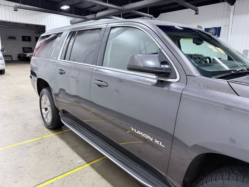 Used 2015 GMC Yukon XL SLE w/ Convenience Package RWD image 19
