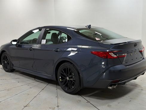 New 2026 Toyota Camry SE image 7