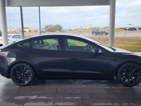 Used 2021 Tesla Model 3 Standard Range Plus image 5