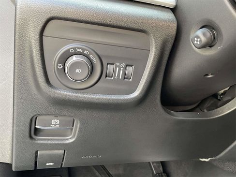 New 2025 Jeep Grand Cherokee L Limited w/ Luxury Tech Group II image 52