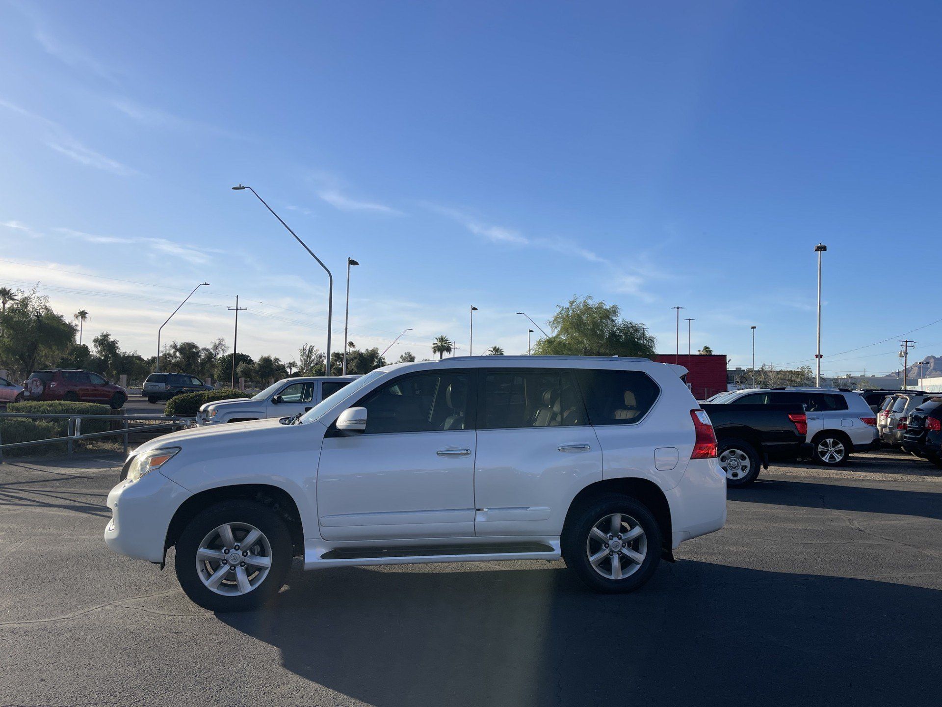 Used 2010 Lexus GX 460 Premium AWD/4WD image 2