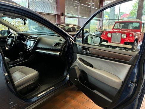 Used 2019 Subaru Outback 2.5i Limited AWD/4WD image 32