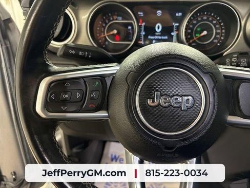 Used 2021 Jeep Wrangler Unlimited Sahara w/ Uconnect 4C Nav & Sound Group AWD/4WD image 14