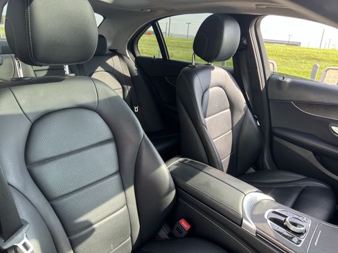 Used 2020 Mercedes-Benz C 300 4MATIC Sedan image 35
