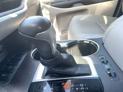 Certified 2016 Toyota Highlander Limited image 24