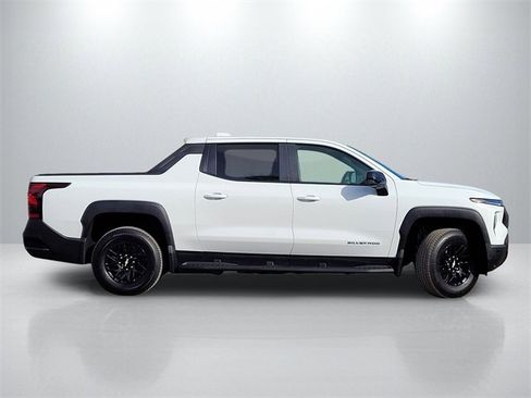Used 2024 Chevrolet Silverado EV W/T image 3