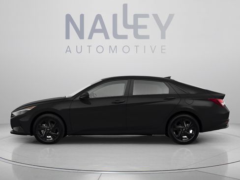 Used 2021 Hyundai Elantra SEL w/ Convenience Package FWD image 2