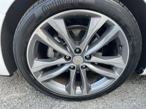 Used 2024 Chevrolet Malibu LT image 30