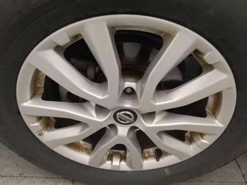 Used 2020 Nissan Rogue SV FWD image 31