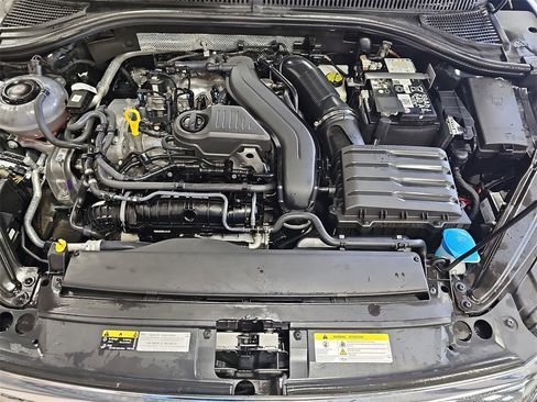 Used 2024 Volkswagen Jetta SE image 27