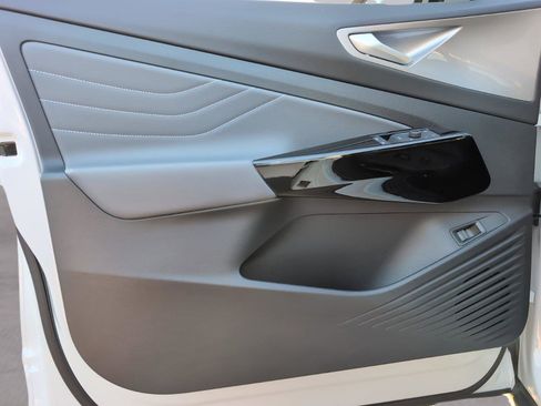 Used 2024 Volkswagen ID.4 Pro S image 20