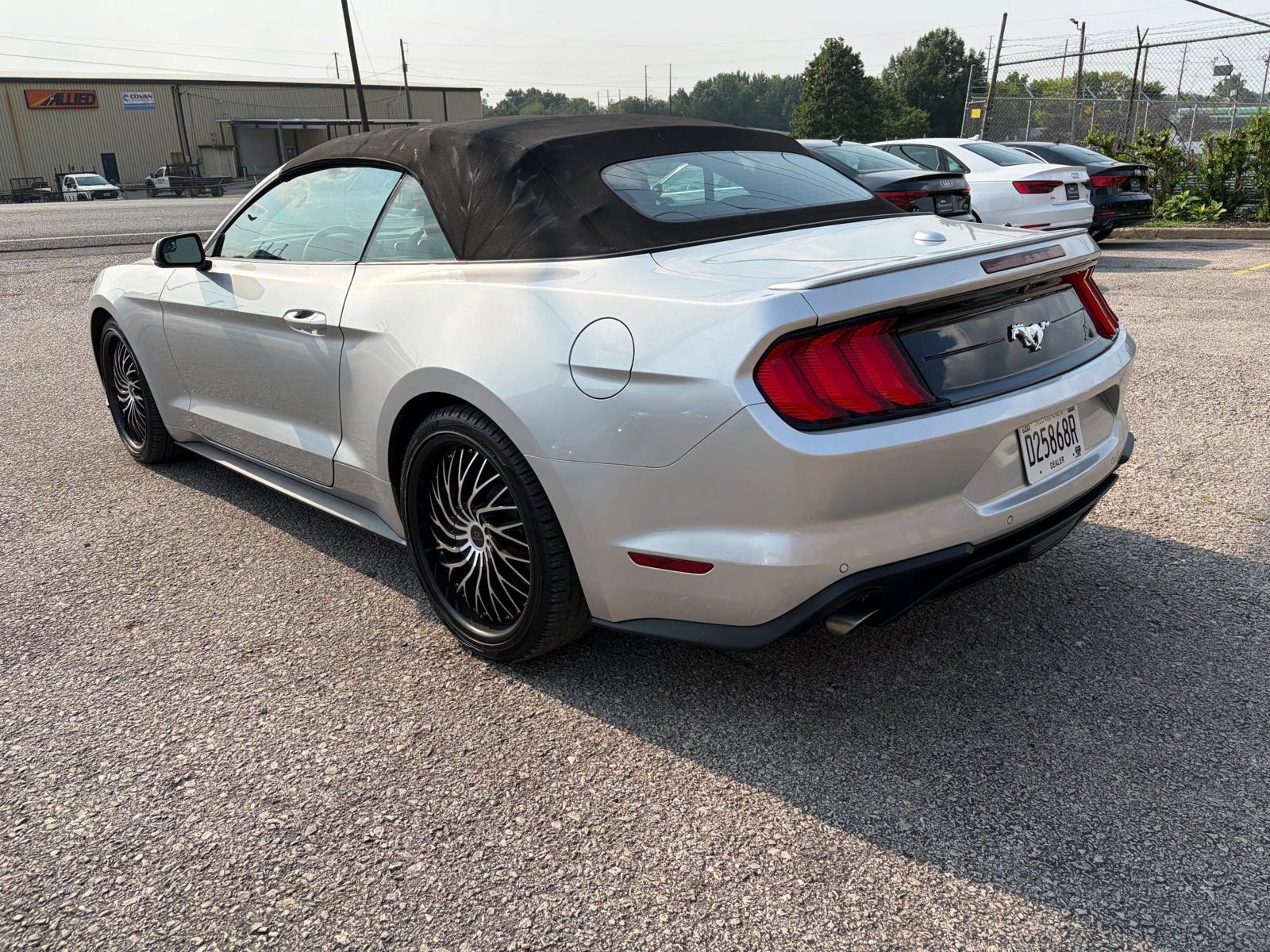 Used 2018 Ford Mustang Premium w/ Equipment Group 201A RWD image 6