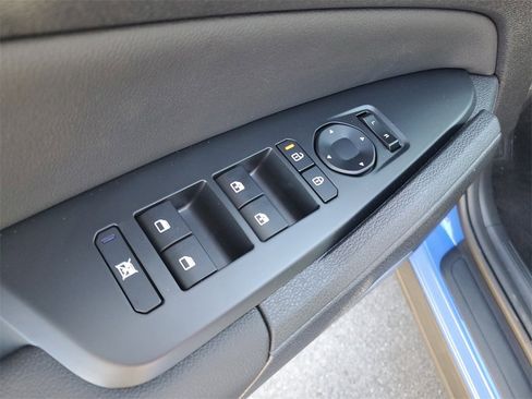 New 2026 Kia Sportage EX image 9