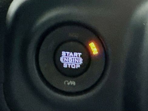 Used 2023 Jeep Gladiator Sport image 18