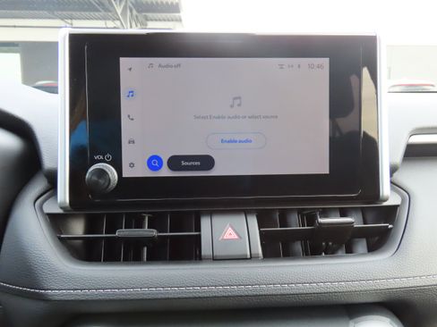 Used 2025 Toyota RAV4 XLE image 24