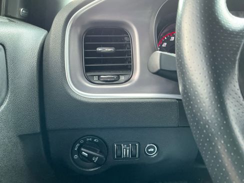 Used 2022 Dodge Charger R/T w/ Blacktop Package image 18