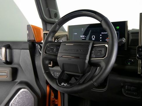 Used 2024 GMC Hummer EV 3X w/ LPO, Illumination Package image 28