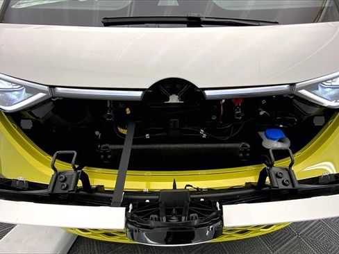 New 2025 Volkswagen ID. Buzz 1st Edition image 11