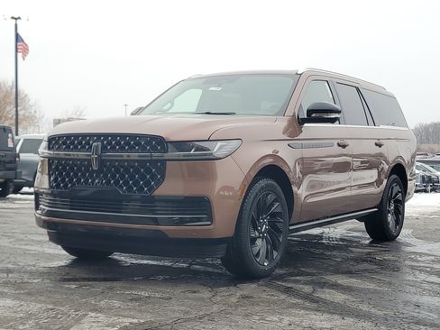New 2025 Lincoln Navigator L Black Label image 2