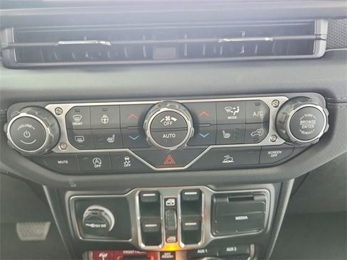 New 2026 Jeep Wrangler Unlimited Rubicon image 34