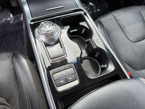 Used 2020 Ford Edge Titanium w/ Equipment Group 301A image 26