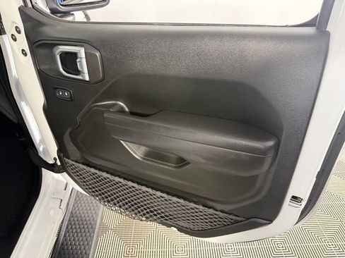 Used 2023 Jeep Wrangler Sport AWD/4WD image 27