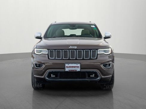 Used 2017 Jeep Grand Cherokee Overland image 2
