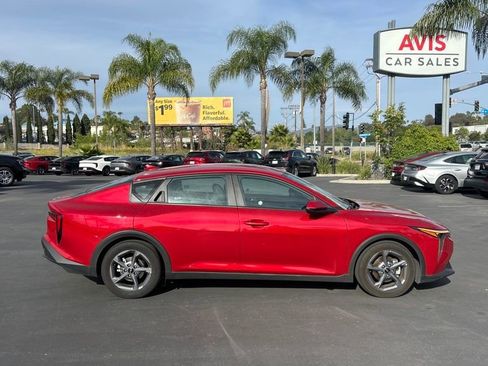 Used 2025 Kia K4 LXS image 5