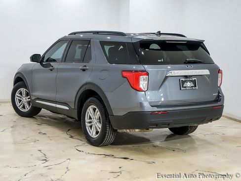 Used 2022 Ford Explorer XLT AWD/4WD image 10