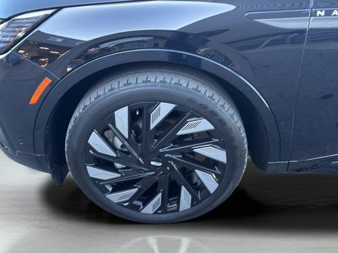 Used 2024 Lincoln Nautilus Reserve w/ Equipment Group 203A image 30